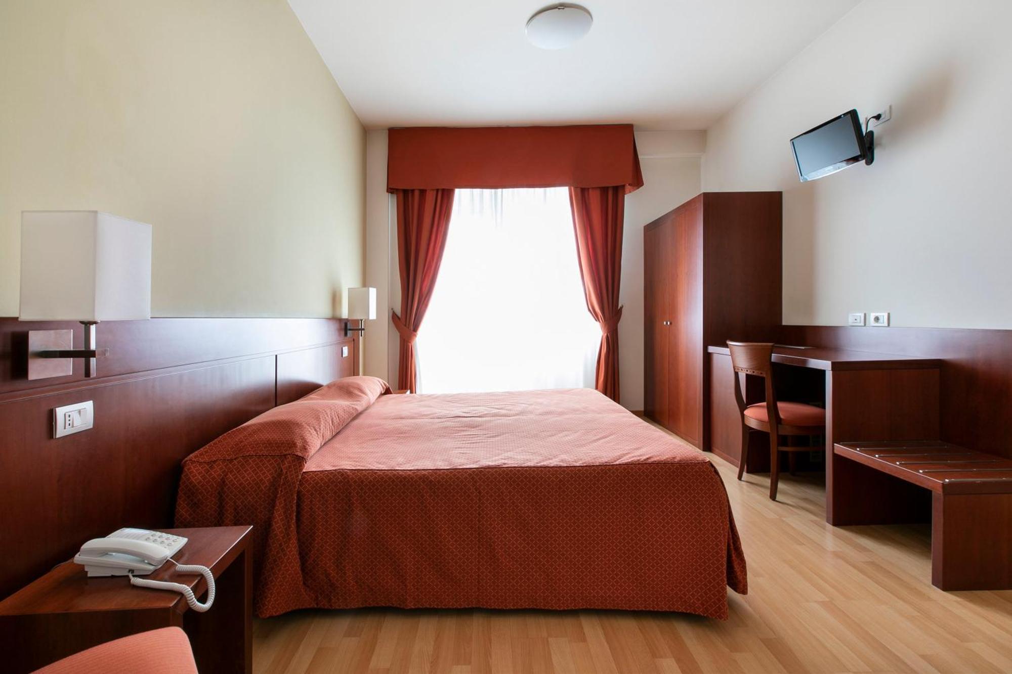 Hotel Conradi Chiavenna Eksteriør bilde