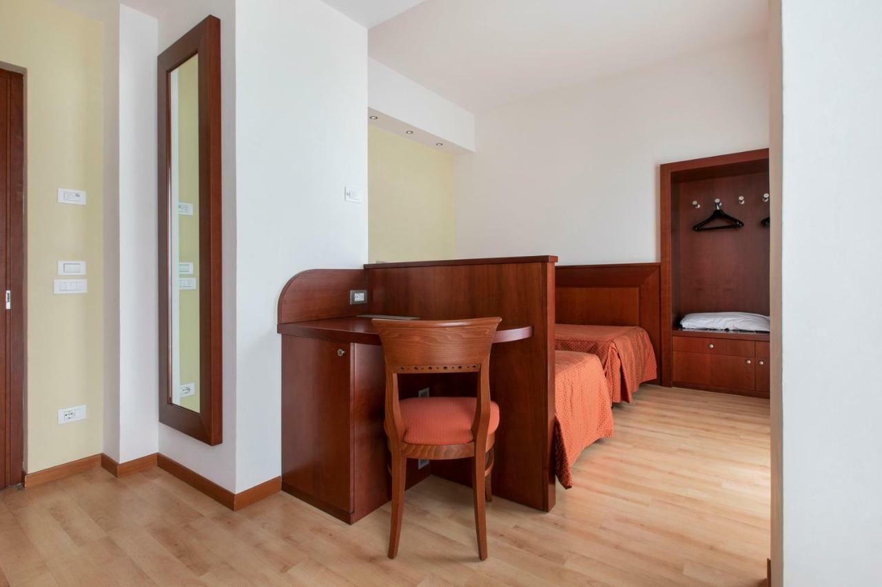 Hotel Conradi Chiavenna Eksteriør bilde